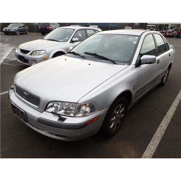 2002 Volvo S40