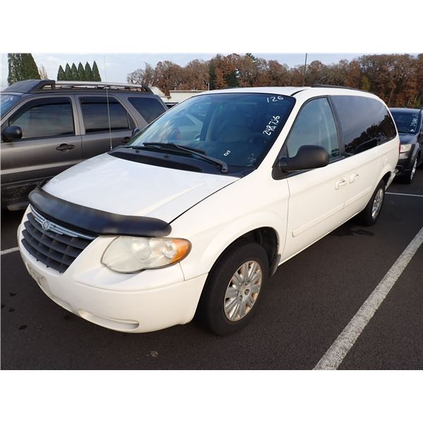 2005 Chrysler Town and Country