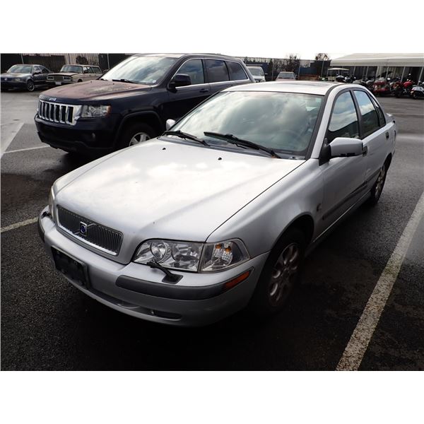 2002 Volvo S40