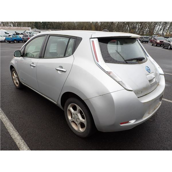 Vehicle photo 4