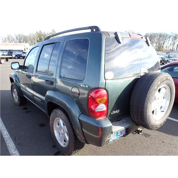 Vehicle photo 4