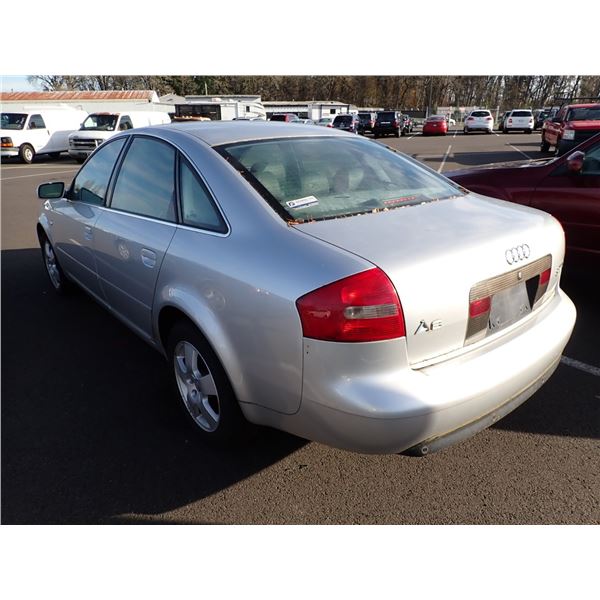 Vehicle photo 4