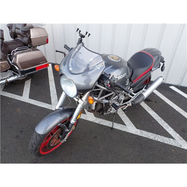 2002 Ducati Monster 750