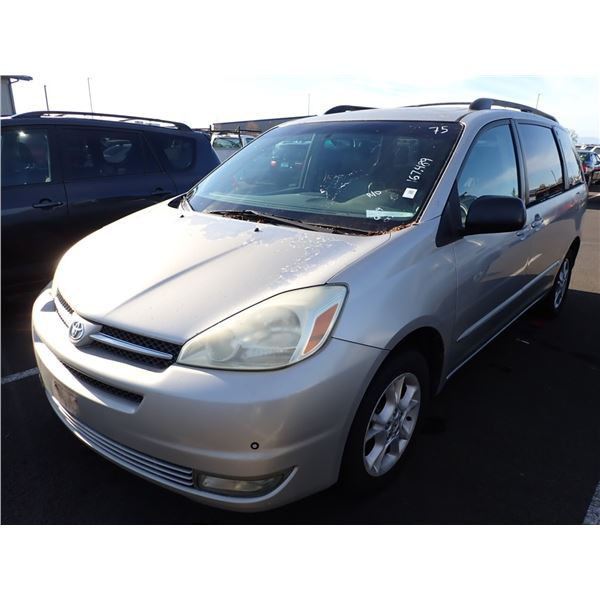 2004 Toyota Sienna