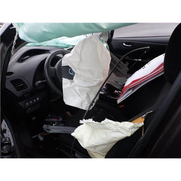 Vehicle photo 5