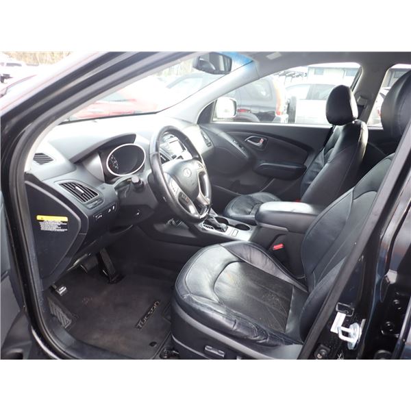 Vehicle photo 5