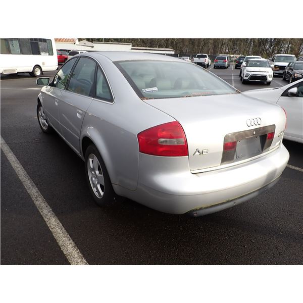 Vehicle photo 4