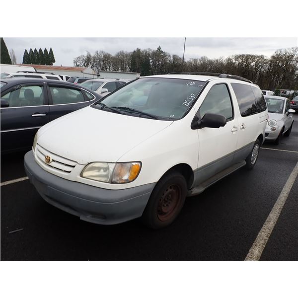2003 Toyota Sienna