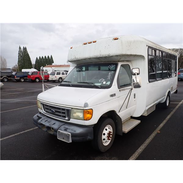 2004 Ford E-450 Super Duty