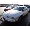 Image 1 : 1999 Oldsmobile Aurora