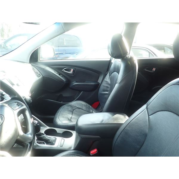 Vehicle photo 5