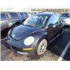 Image 1 : 2010 Volkswagen New Beetle