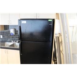 frigidaire black fridge / freezer