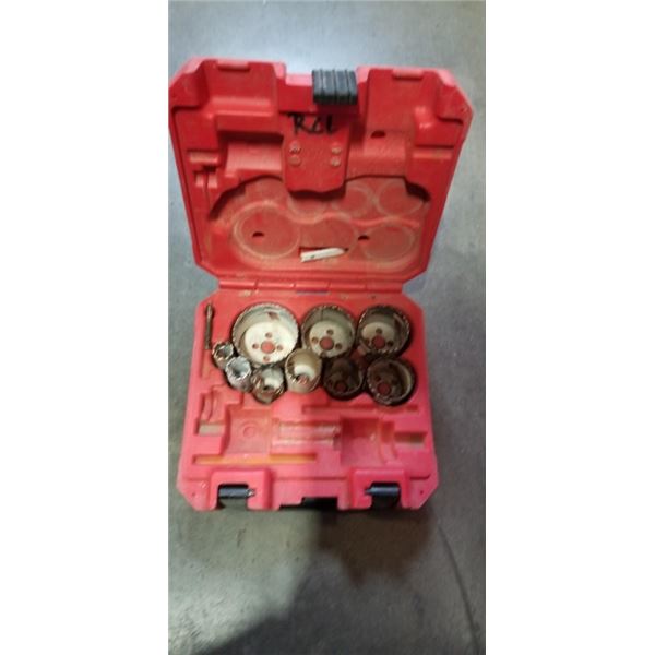 MILWAUKEE BI-METAL HOLE SAW KIT - MISSING 2 PIECES