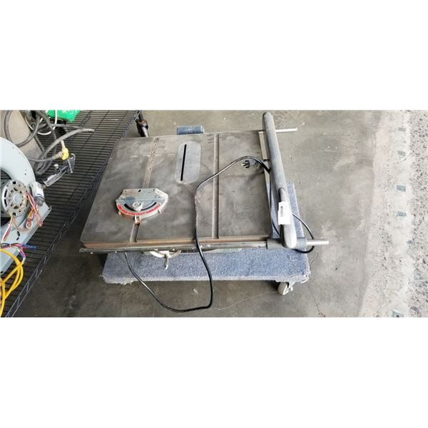 BEAVER POWER TOOLS CAST IRON TABLE SAW