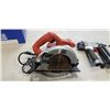 Image 3 : 2 NAIL GUNS AND CIRCULAR SAW