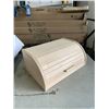 Image 5 : IKEA DEJSA LIGHT AND WOODEN BREAD BOX