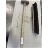 Image 1 : SLEDGE HAMMER AND SHOP BROOM HEAD