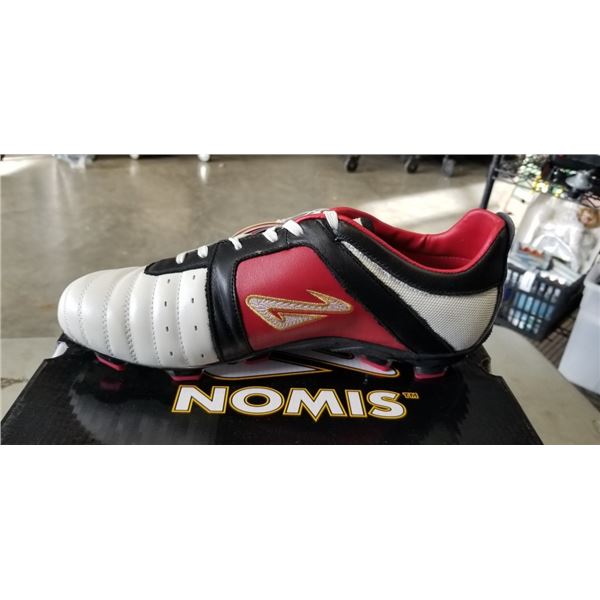 2 PAIRS OF NOMIS SIZE 11 SOFT CLEATS