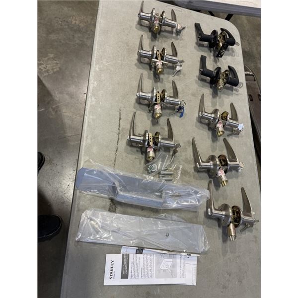 10 LOCKING HANDLE SETS W/ KEYS