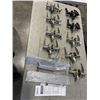 Image 1 : 10 LOCKING HANDLE SETS W/ KEYS