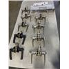 Image 2 : 10 LOCKING HANDLE SETS W/ KEYS