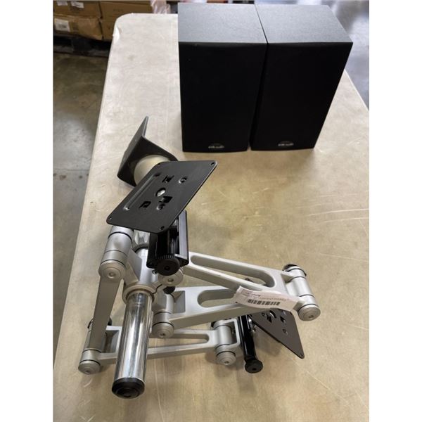 PAIR OF POLK AUDIO BLACK BOOKSHELF SPEAKES MODEL R10 AND DUAL MONITOR DESK MOUNT