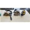 Image 1 : 2 CIRCULAR SAWS AND GRINDER