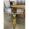 Image 1 : DOUBLE WORK LIGHT ON STAND