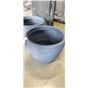 Image 3 : 2 NEW VIGORO 15 INCH PLANTERS