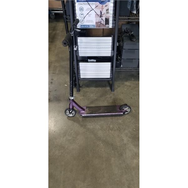 TRICK SCOOTER