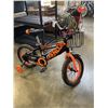Image 3 : BLACK AND ORANGE KIDS BIKE