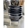 Image 4 : 6 BLACK PLASTIC STACKING CHAIRS