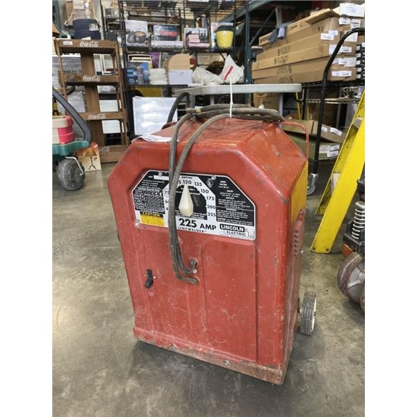 VINTAGE LINCOLN WELDER, 225 AMP LINCWELDER