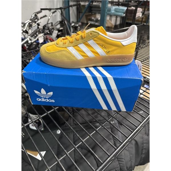 NEW ADIDAS GAZELLE RUNNERS SHOES SIZE MENS  4