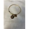 Image 4 : 2 VINTAGE ENERGY CHARMS BANGLE, ADJUSTABLE SIZES