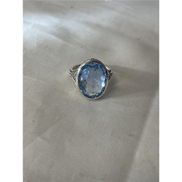 925 STERLING SILVER W/ FACETED BLUE STONE POSSIBLE AQUAMARINE RING GOOD CONDITION
