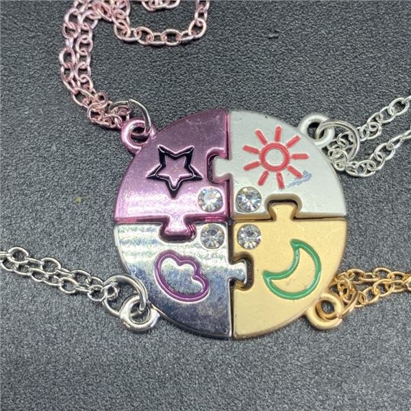 NEW FOUR-PIECE BEST FRIENDS NECKLACE SET