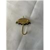 Image 3 : GOLD COLOURED DARK GREEN BC JADE STONE HAND CARVED UMBRELLA BROOCH