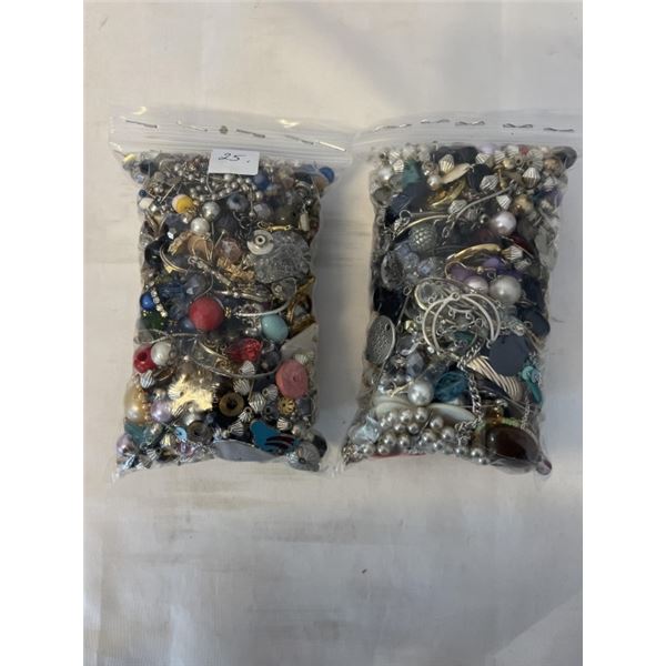 2 SMALL BAGS OF MISC JEWELRY, BEADS AND PARTS