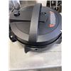 Image 2 : INSTANT POT PRESSURE COOKER - BROKEN HANDLE