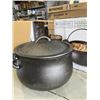 Image 2 : 2 NEW DENMARK 6QT PRE SEASONED CAST IRON BEAN POTS