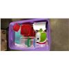 Image 1 : STORAGE TOTE OF ASSORTED KITCHEN AND HOUSEHOLD ITEMS