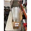 Image 1 : CASE OF 20 OZ CLEAR CUPS AND LIDS