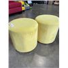Image 3 : 2 YELLOW OTTOMANS