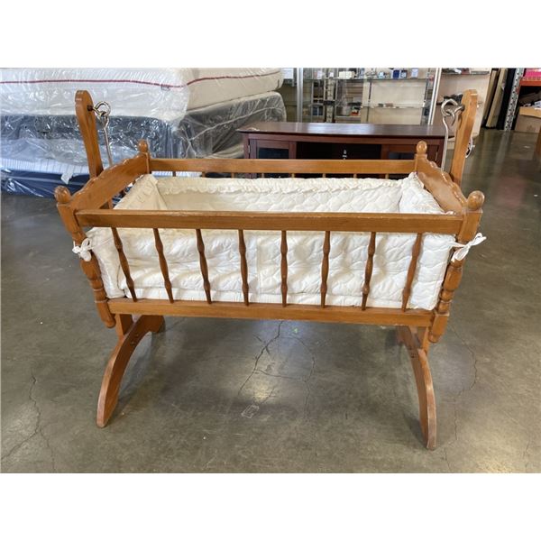 VINTAGE DOLL CRIB