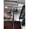 Image 3 : DOUBLE LIGHT FLOOR LAMP