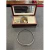 Image 2 : BOMBAY CO. JEWELLERY BOX AND ASSORTED ESTATE JEWELLERY, RINGS NECKLACE ETC