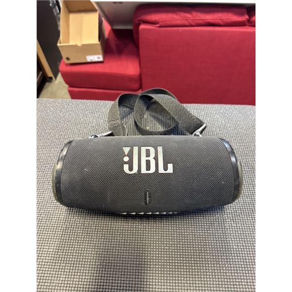 JBL XTREME 3 PORTABLE WATERPROOF SPEAKER - TESTED WORKING