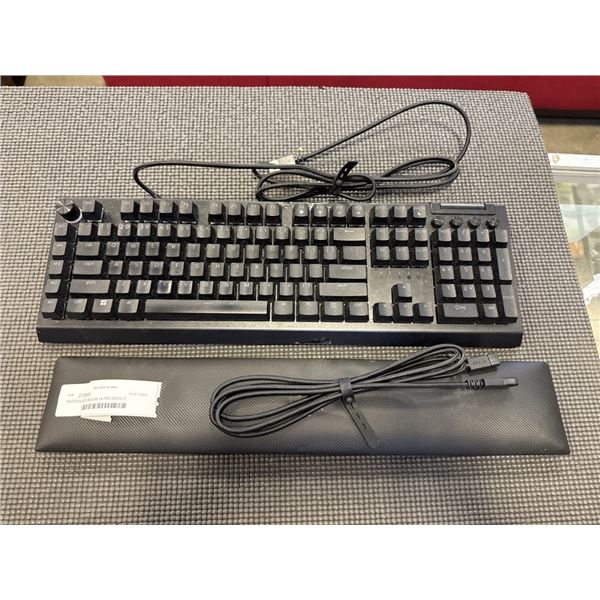 RAZER BLACK WIDOW V4 PRO BACKLIT MECHANICAL FULL-SIZE GAMING KEYBOARD - TESTED WORKING